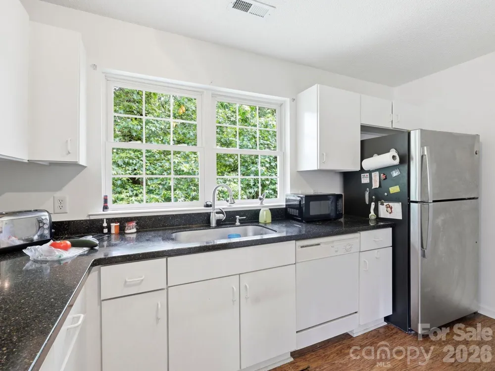 135 Ewarts Pond Road Hendersonville, NC 28739