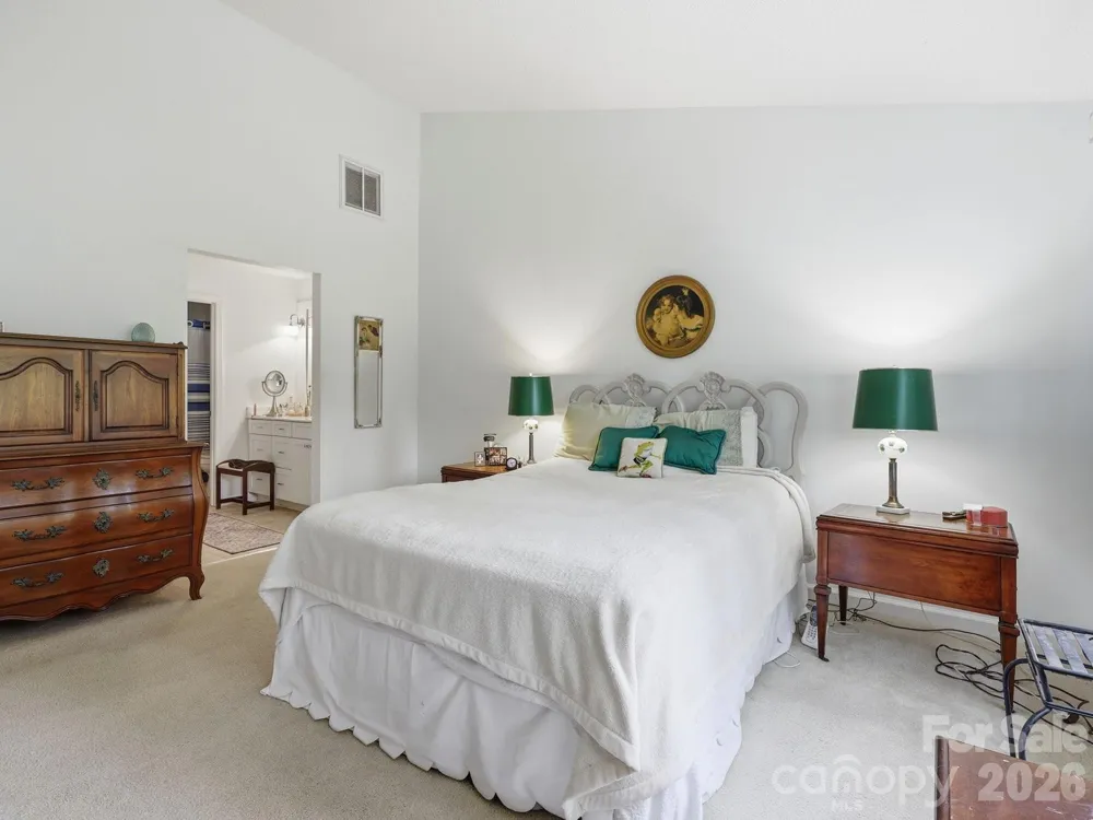 135 Ewarts Pond Road Hendersonville, NC 28739