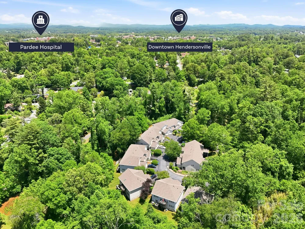 135 Ewarts Pond Road Hendersonville, NC 28739