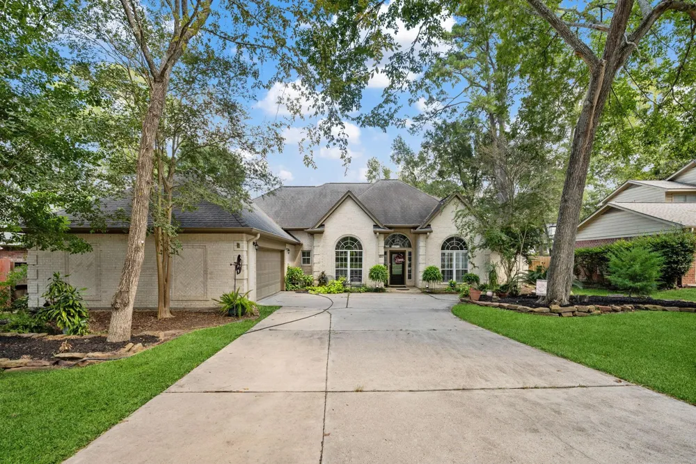 137 Dawns Edge Drive Montgomery, TX 77356