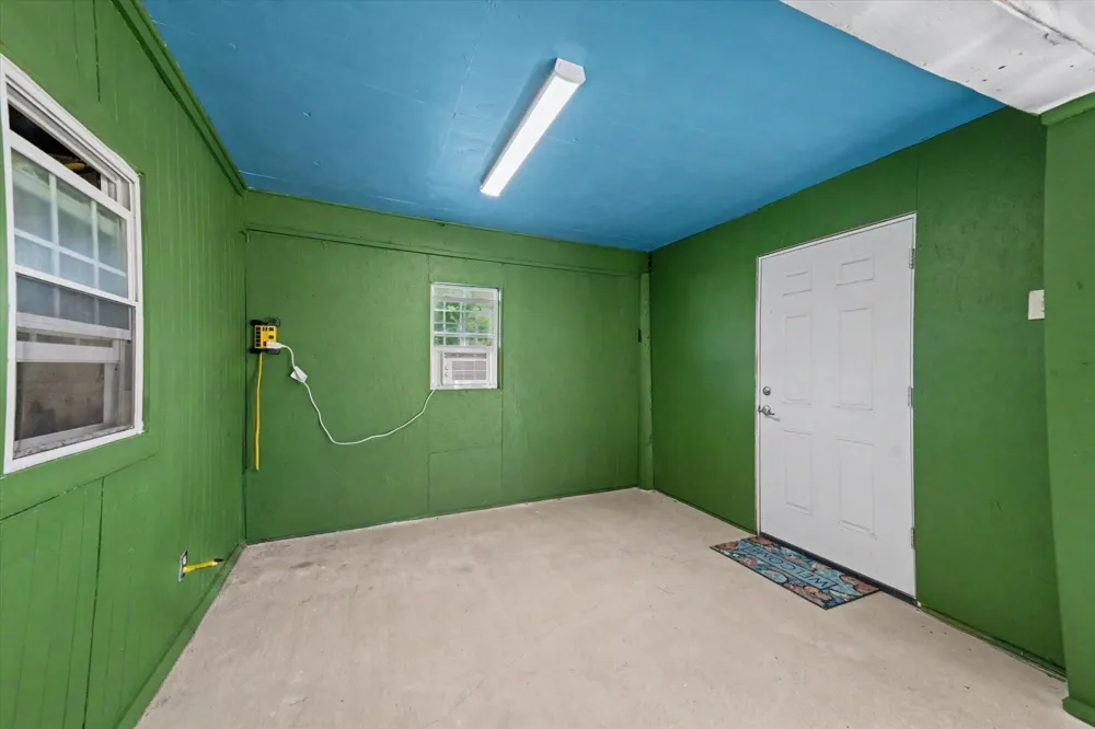 144 Imogene Livingston, TX 77351