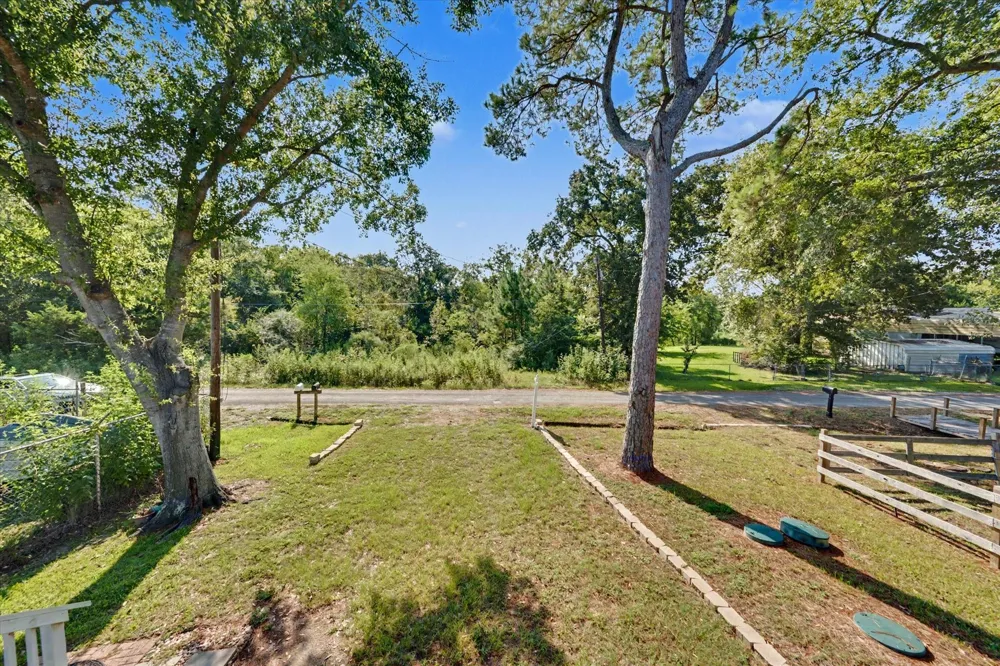 144 Imogene Livingston, TX 77351