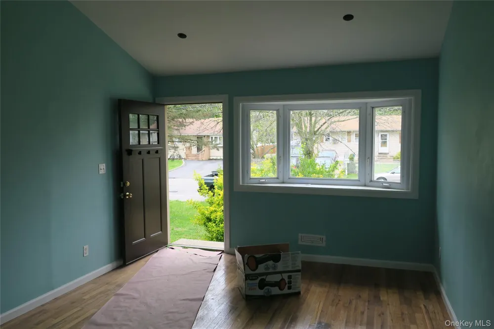1703 Manatuck Boulevard Bay Shore, NY 11706