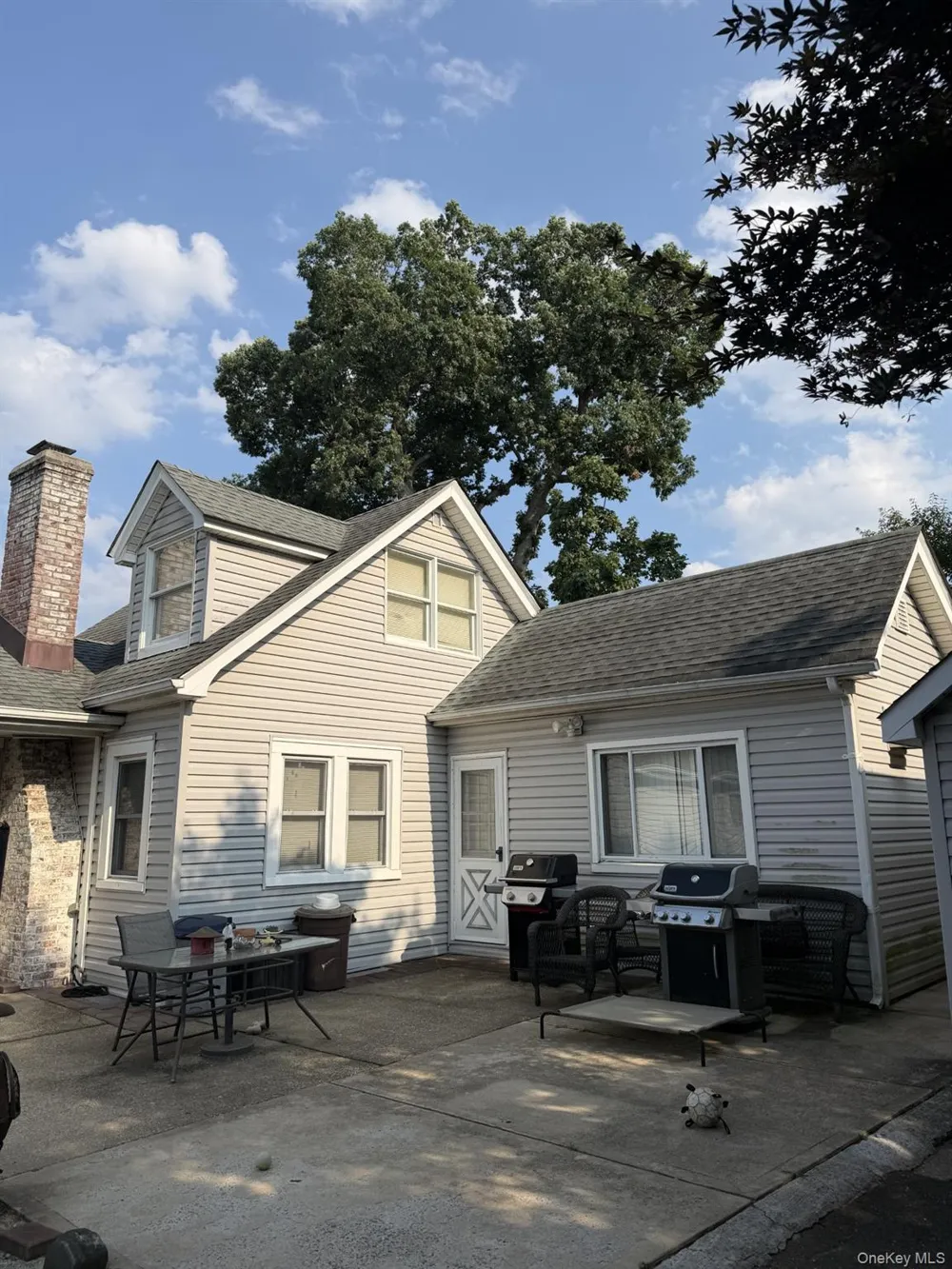 2428 Pendroy Street East Meadow, NY 11554