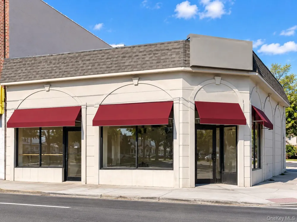 902-904 Hempstead Turnpike Franklin Square, NY 11010