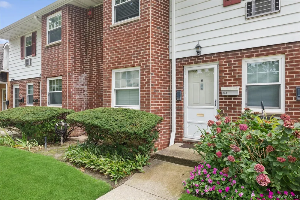10 Glen Hollow Drive #C44 Holtsville, NY 11742