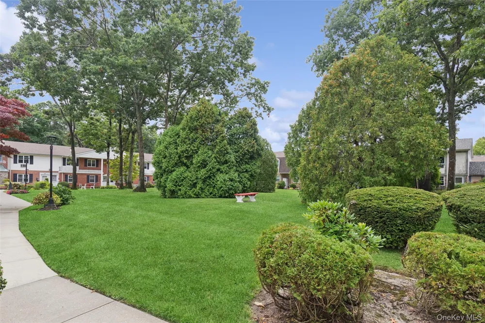 10 Glen Hollow Drive #C44 Holtsville, NY 11742