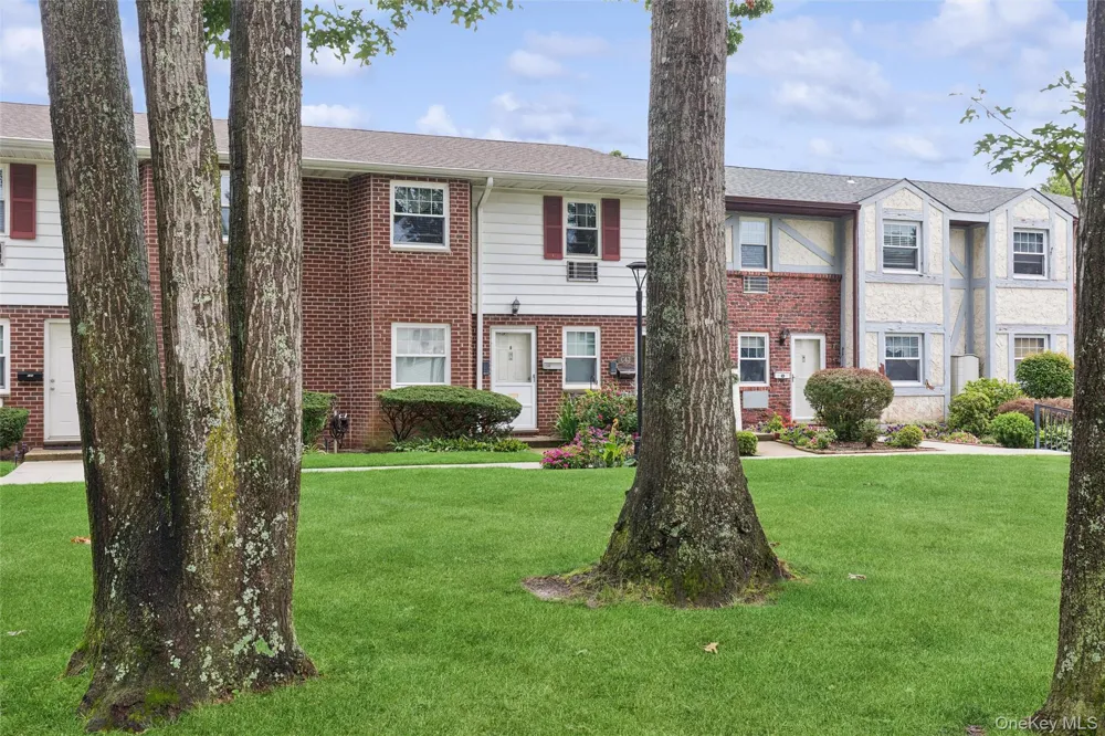 10 Glen Hollow Drive #C44 Holtsville, NY 11742