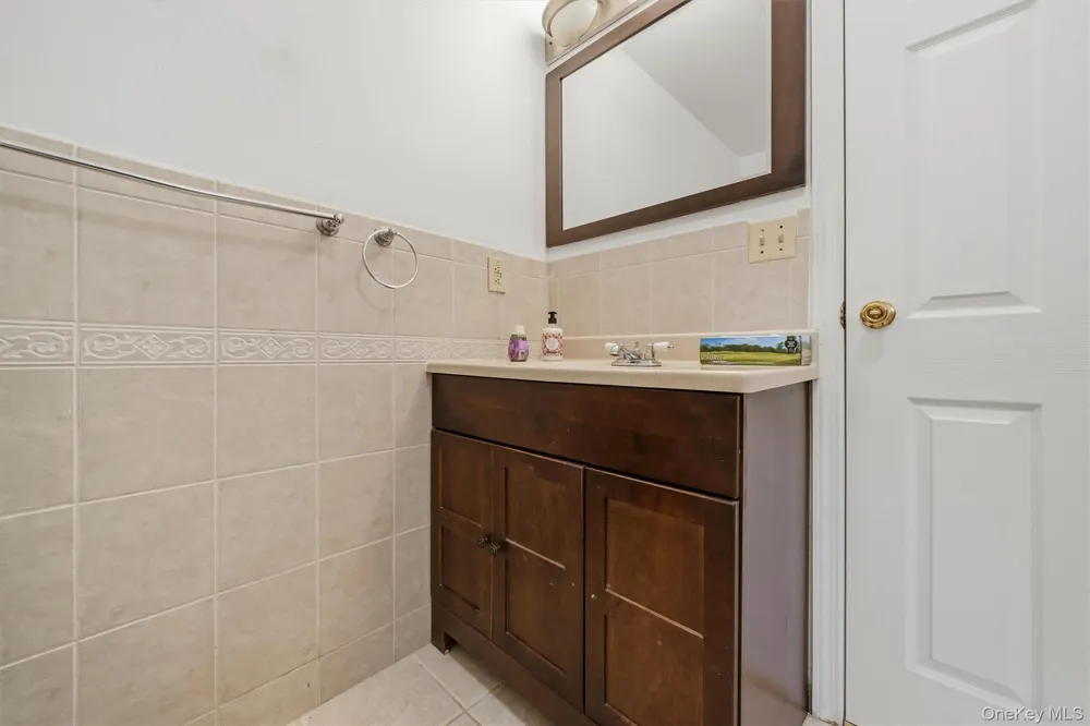 2 Echo Trail Monroe, NY 10950