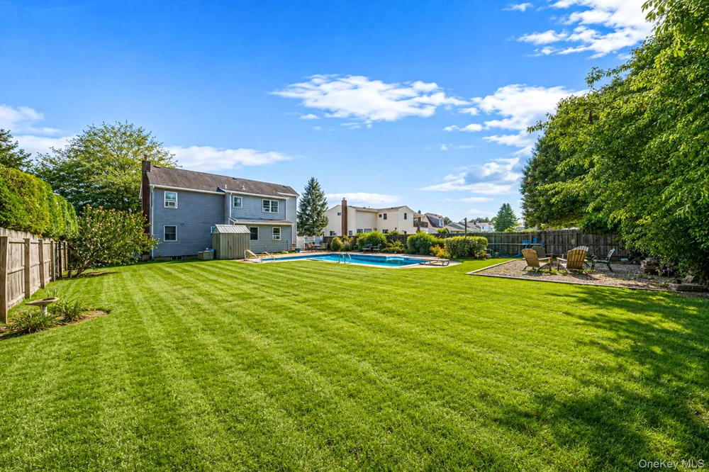 65 Sylvia Drive West Islip, NY 11795