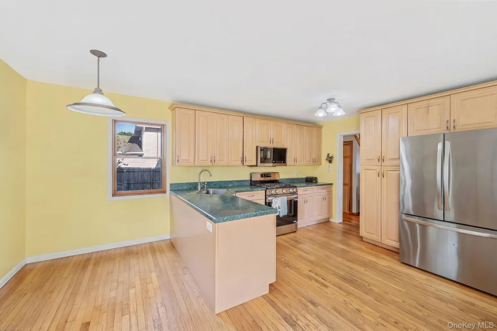 65 Sylvia Drive West Islip, NY 11795