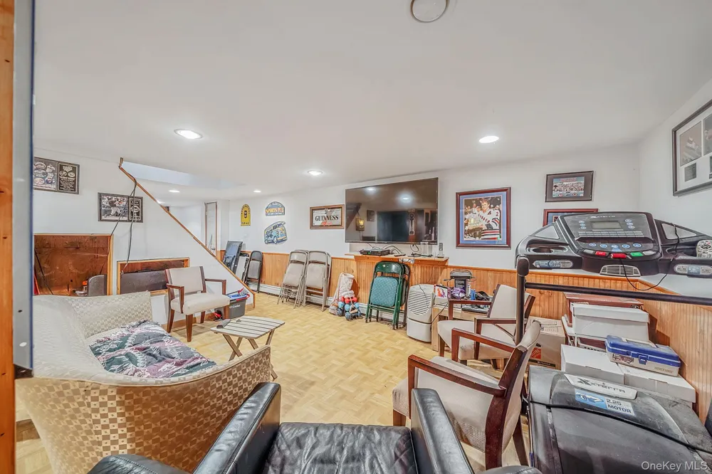 65 Sylvia Drive West Islip, NY 11795