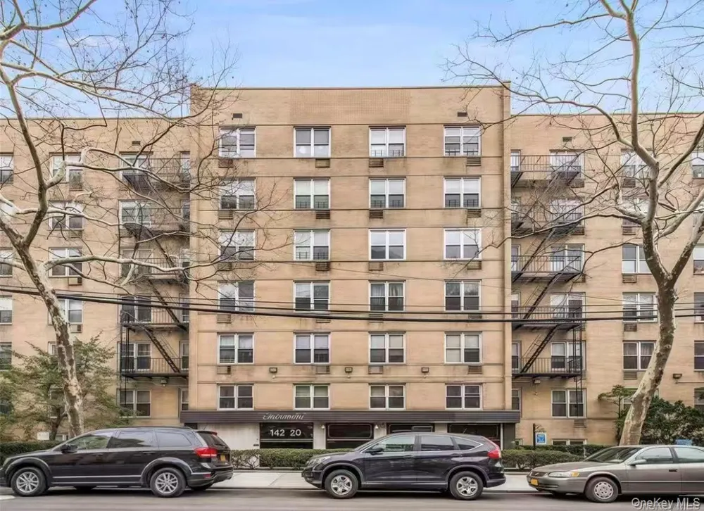 142-20 Franklin Avenue #6E Flushing, NY 11355