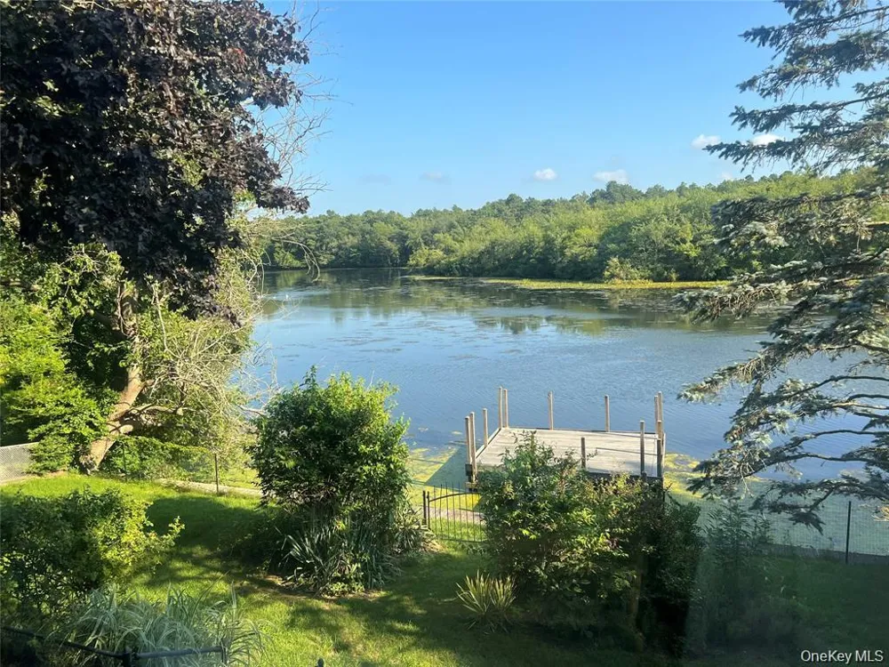 1375 West Main Street Riverhead, NY 11901