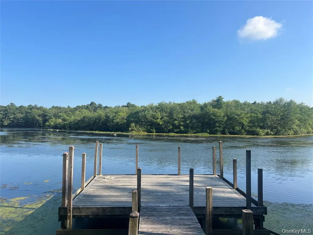 1375 West Main Street Riverhead, NY 11901
