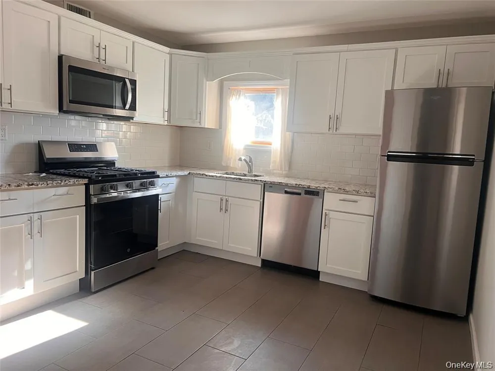 1375 West Main Street Riverhead, NY 11901