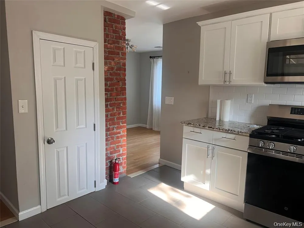 1375 West Main Street Riverhead, NY 11901