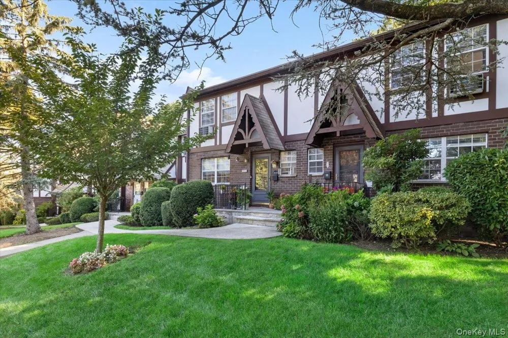 36 Yorkshire Drive Suffern, NY 10901