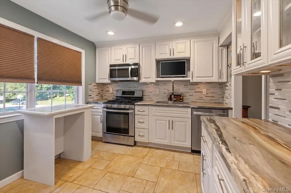 36 Yorkshire Drive Suffern, NY 10901