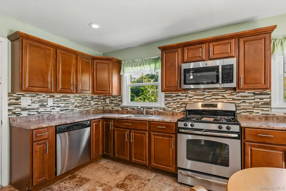 105 Pine Drive New Windsor, NY 12553