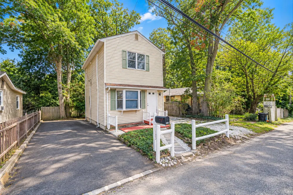 123 Denton Street Patchogue, NY 11772