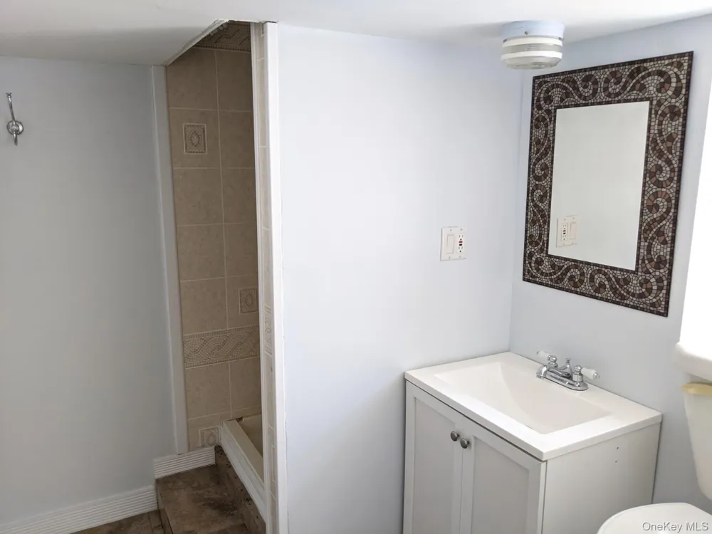 28 E Walnut Street Long Beach, NY 11561