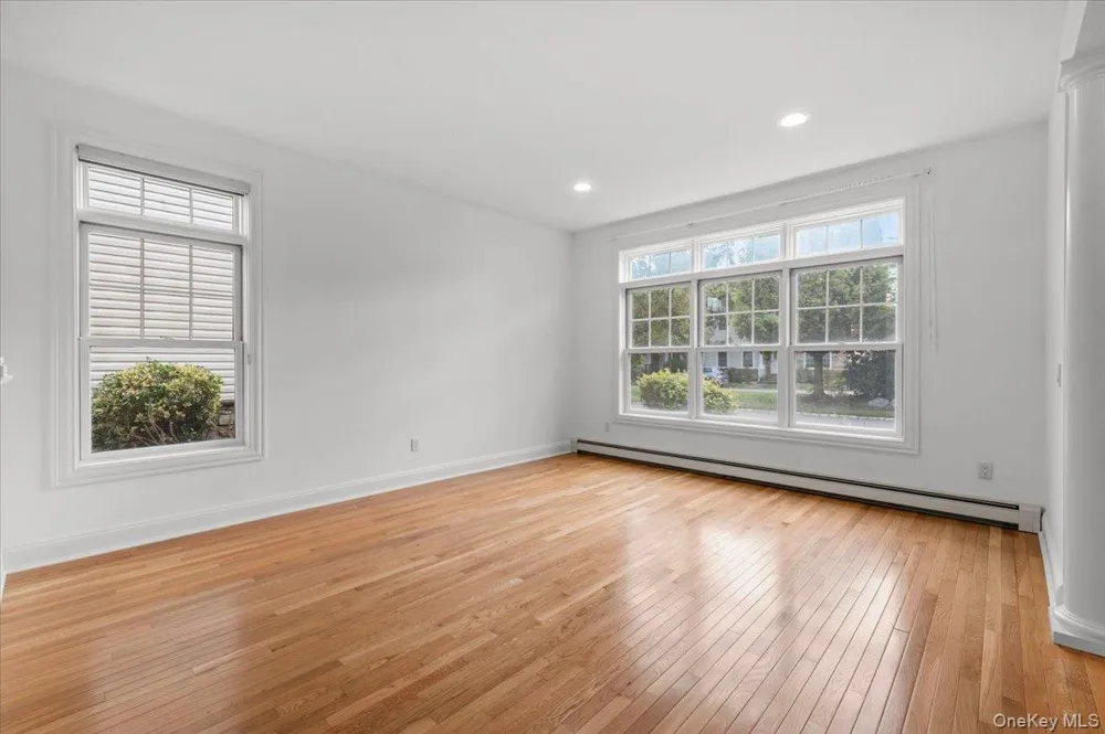 238 Harbor View Drive #238 Port Washington, NY 11050