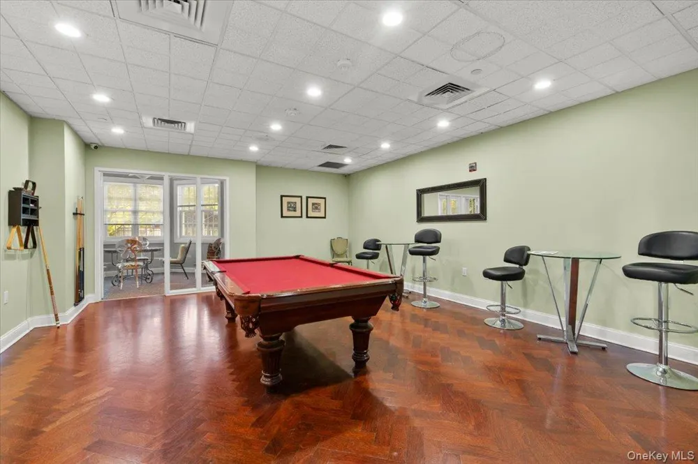238 Harbor View Drive #238 Port Washington, NY 11050