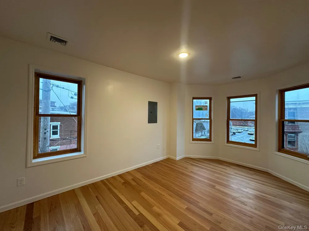 31 Benkard Avenue Newburgh, NY 12550