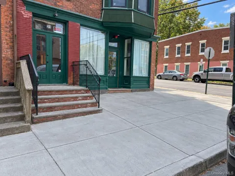 31 Benkard Avenue