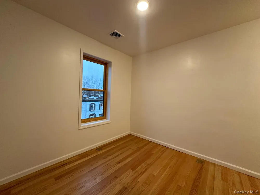 31 Benkard Avenue Newburgh, NY 12550