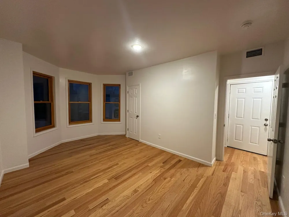 31 Benkard Avenue Newburgh, NY 12550