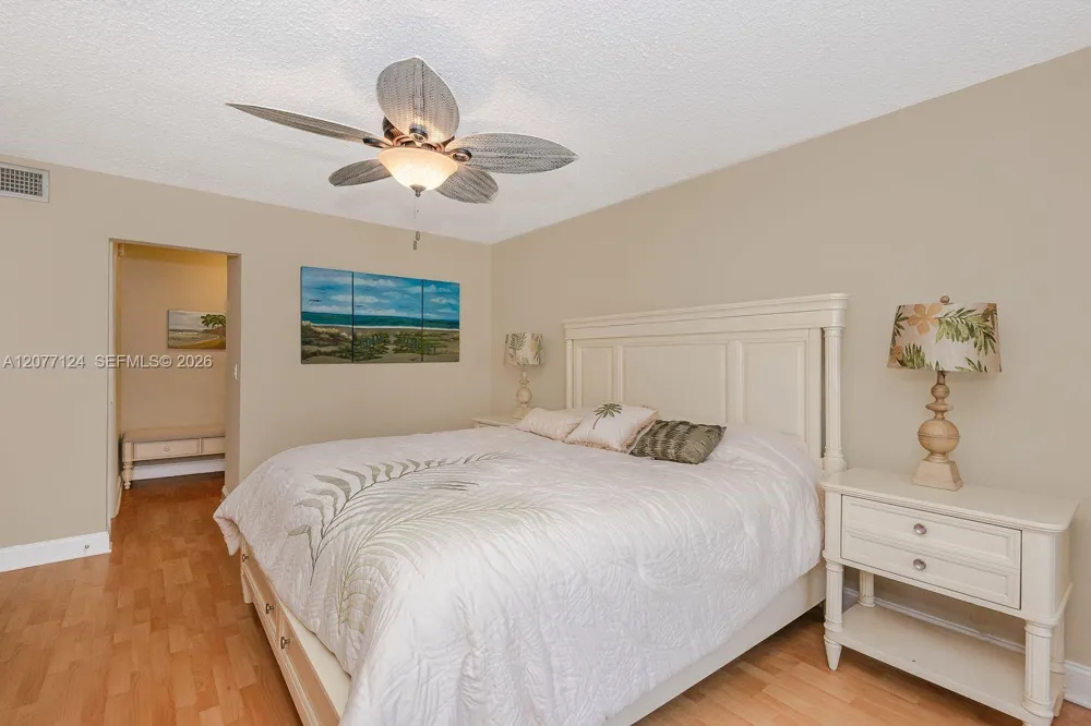 330 SE 2nd St #101H Hallandale Beach, FL 33009