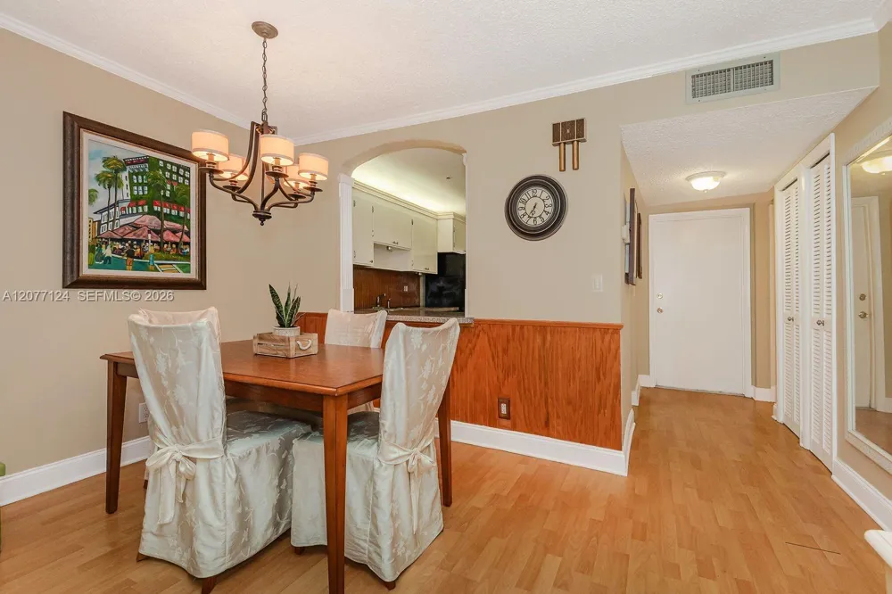 330 SE 2nd St #101H Hallandale Beach, FL 33009