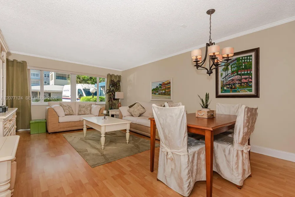 330 SE 2nd St #101H Hallandale Beach, FL 33009
