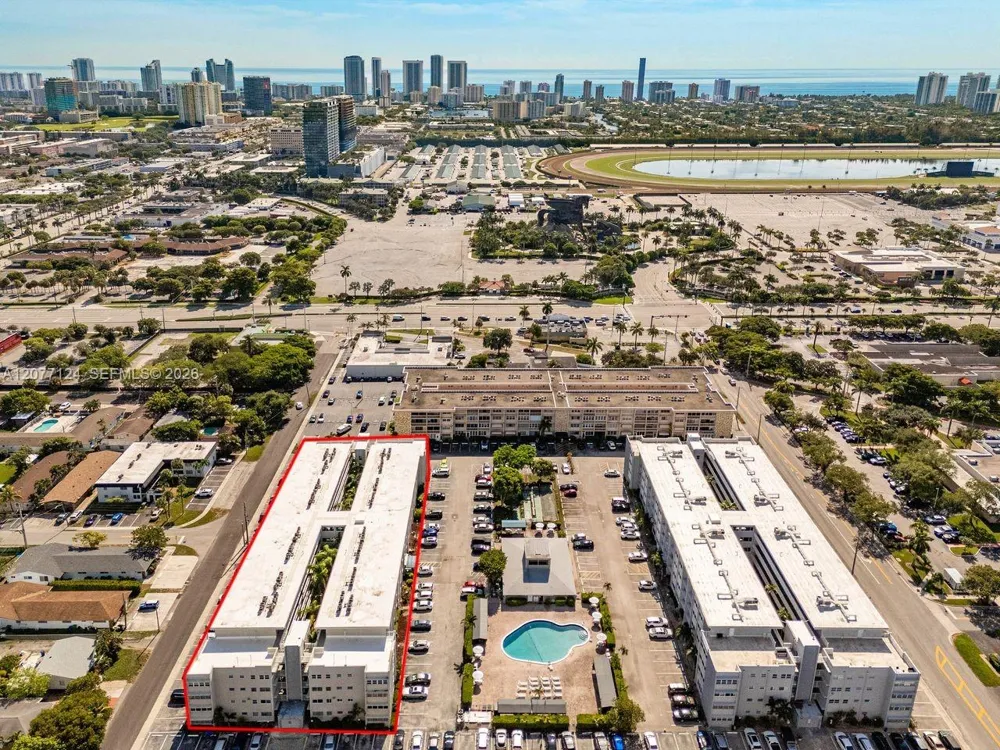 330 SE 2nd St #101H Hallandale Beach, FL 33009