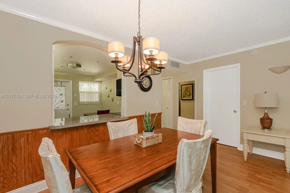 330 SE 2nd St #101H Hallandale Beach, FL 33009