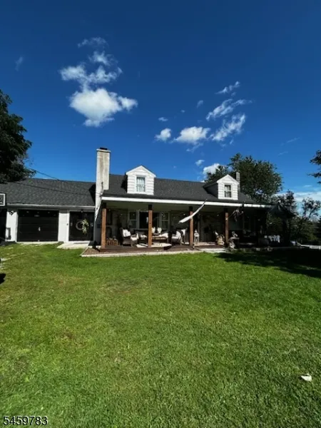 986 Fairview Lake Rd Stillwater, NJ 07860