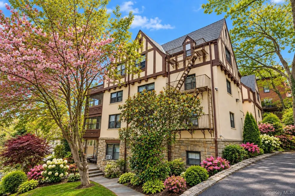 64 kensington Road #3B Bronxville, NY 10708