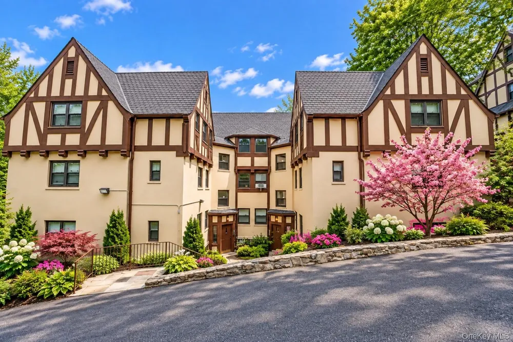 64 kensington Road #3B Bronxville, NY 10708
