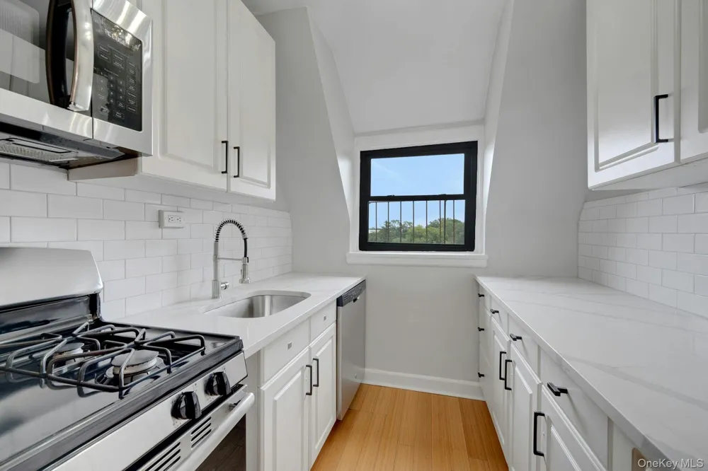 64 kensington Road #3B Bronxville, NY 10708