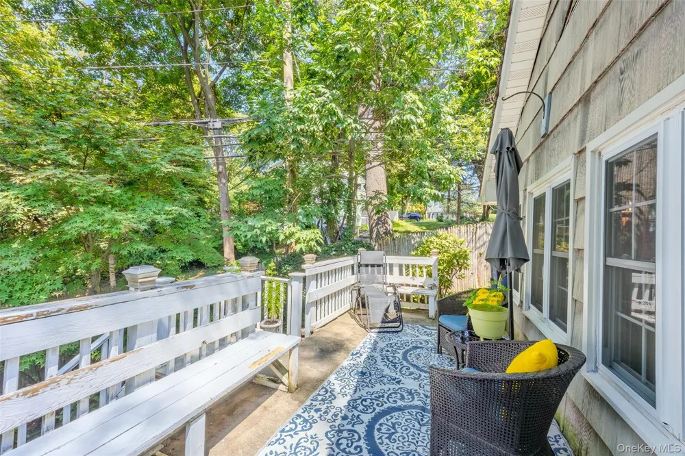 3 Lane M Huntington, NY 11743
