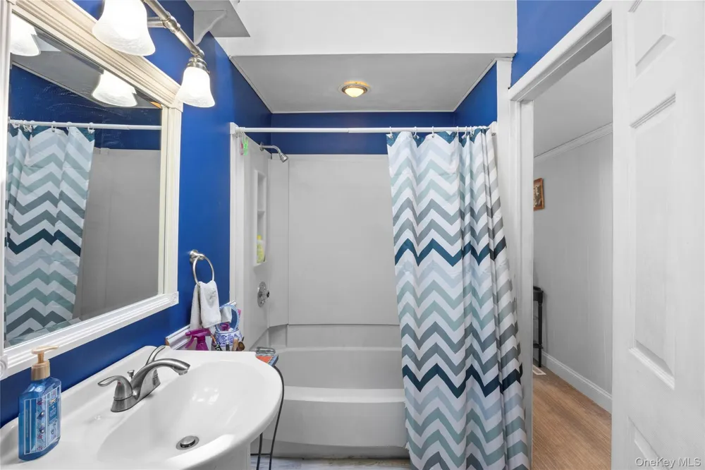 3 Lane M Huntington, NY 11743
