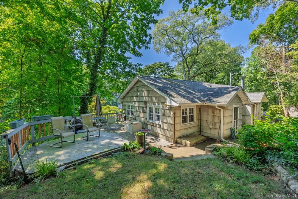 3 Lane M Huntington, NY 11743
