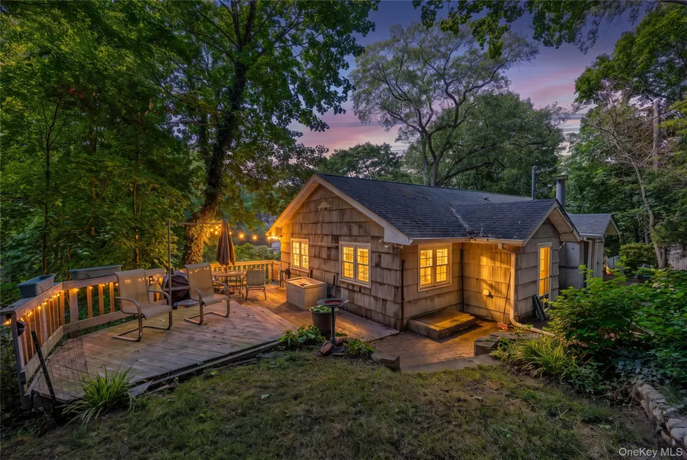 3 Lane M Huntington, NY 11743