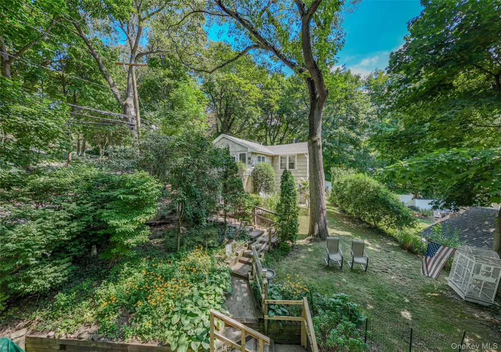 3 Lane M Huntington, NY 11743