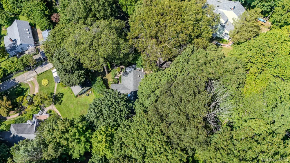 3 Lane M Huntington, NY 11743