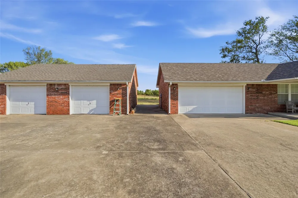 16865 E 570 ROAD Inola, OK 74036