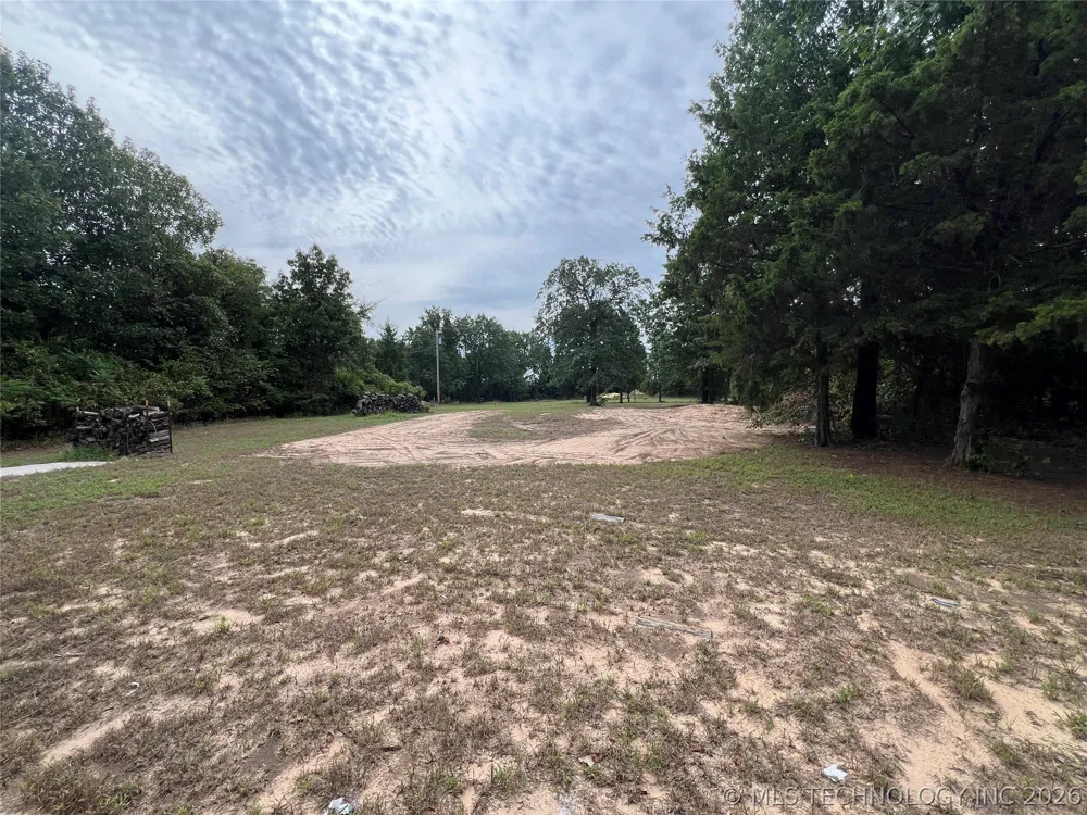 20 S 4207 ROAD Eufaula, OK 74432