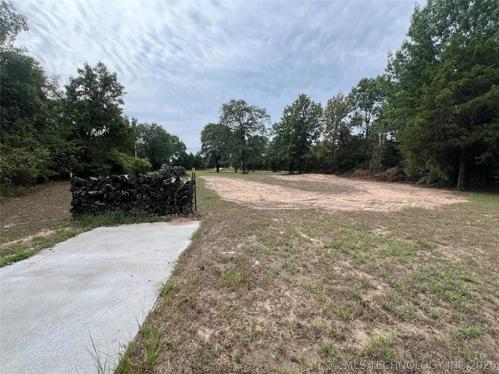 20 S 4207 ROAD Eufaula, OK 74432
